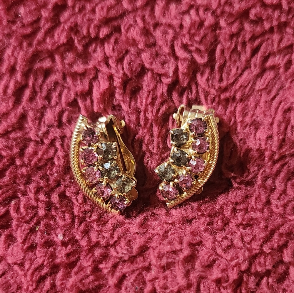 Vintage Elegant Gold and Pink Crystal Clip On Earrings